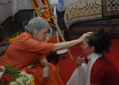 swami nirmalananda saraswati and kamala